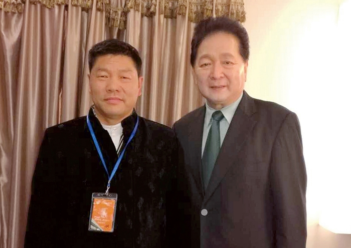 中國話劇研究會副主席國家一級演員瞿弦先生會見楊子良董事長合影留念